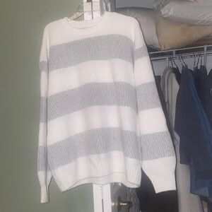 Women’s large Hollister sweater